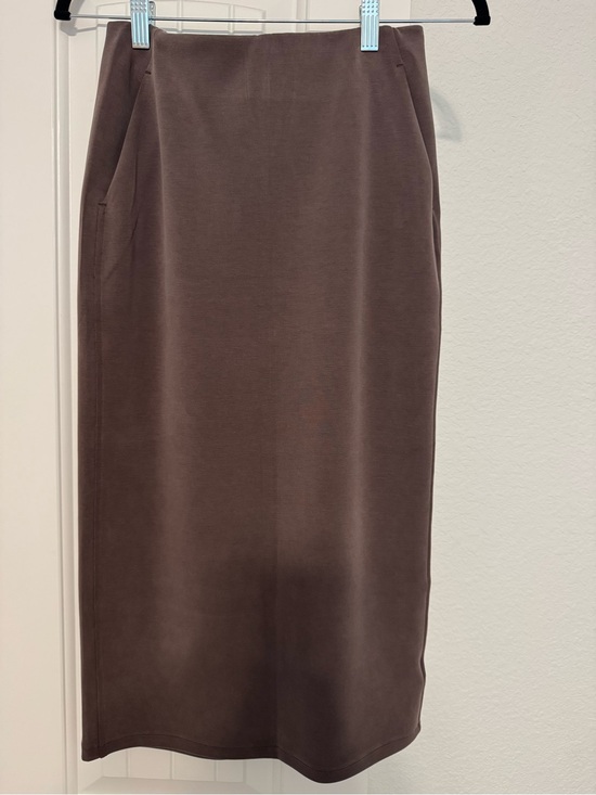 lululemon athletica Dresses & Skirts - Lululemon Softstreme High Rise Midi Skirt- Size 4- Expresso